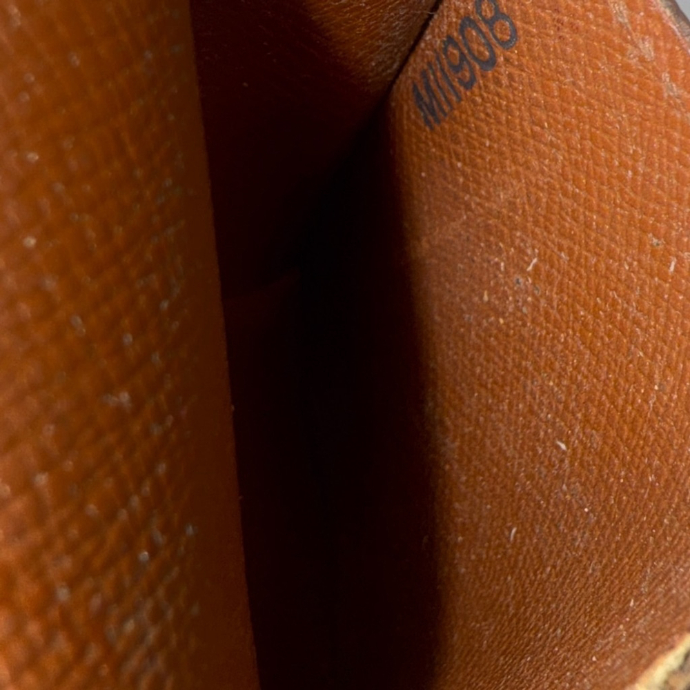 Louis Vuitton Monogram Case - Picture 8 of 12
